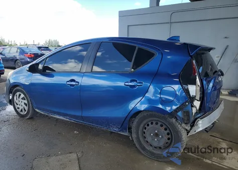 2015 Toyota Prius C z USA, uszkodzony, nr VIN JTDKDTB3XF1576493